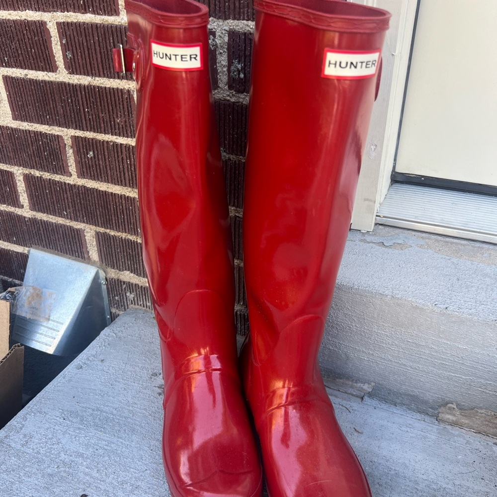 Hunter Red Glossy Rain Boots